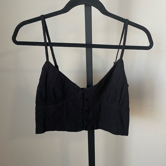 NWT Forever 21 Black Crop Top Size Medium - Picture 1 of 4